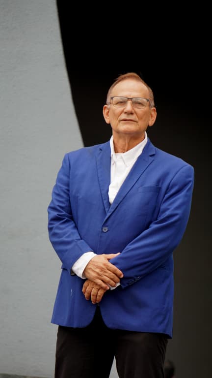 Abogado Roberto Estrella - Profesional